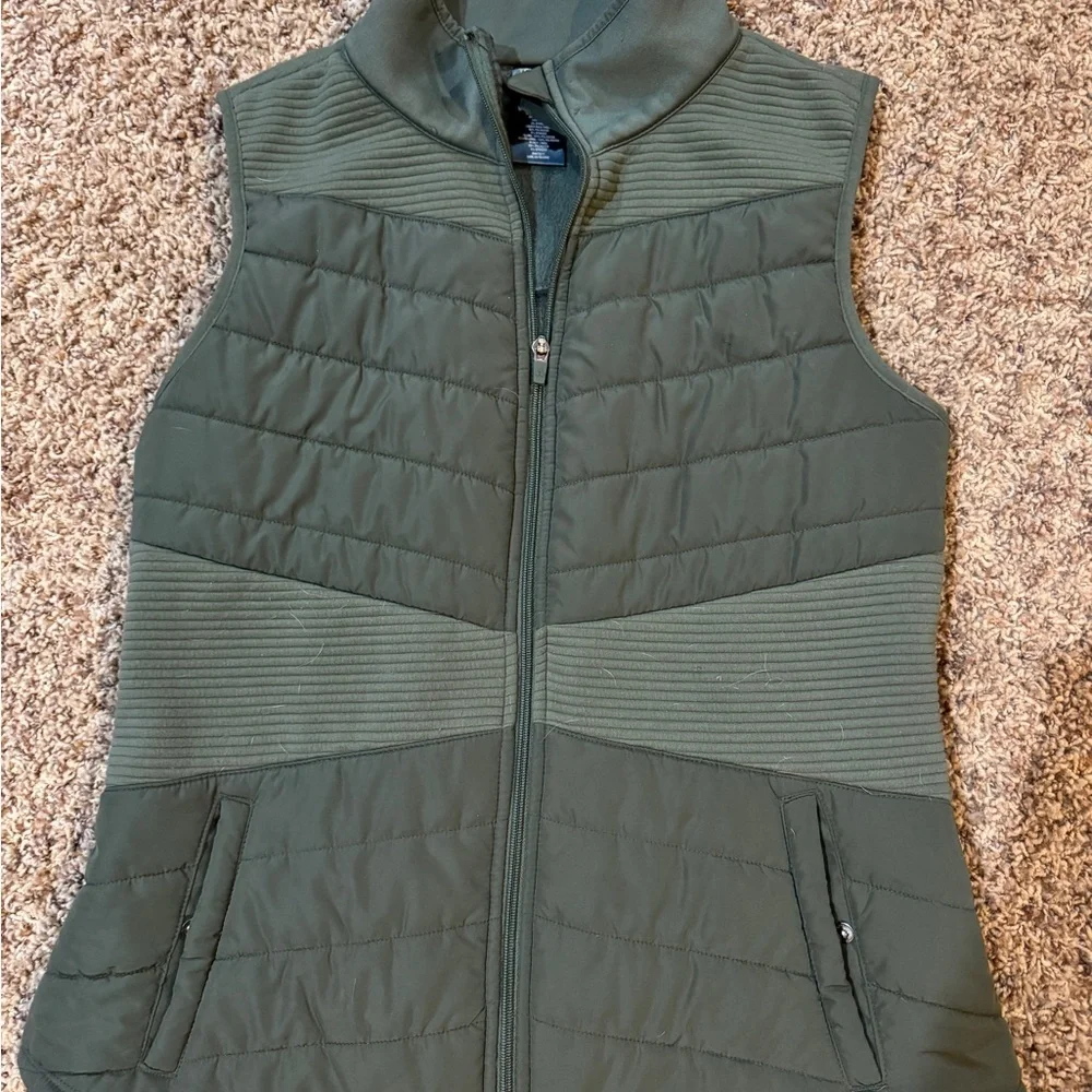 Women's Tek Gear Quilted Vest - Picture 1 of 4